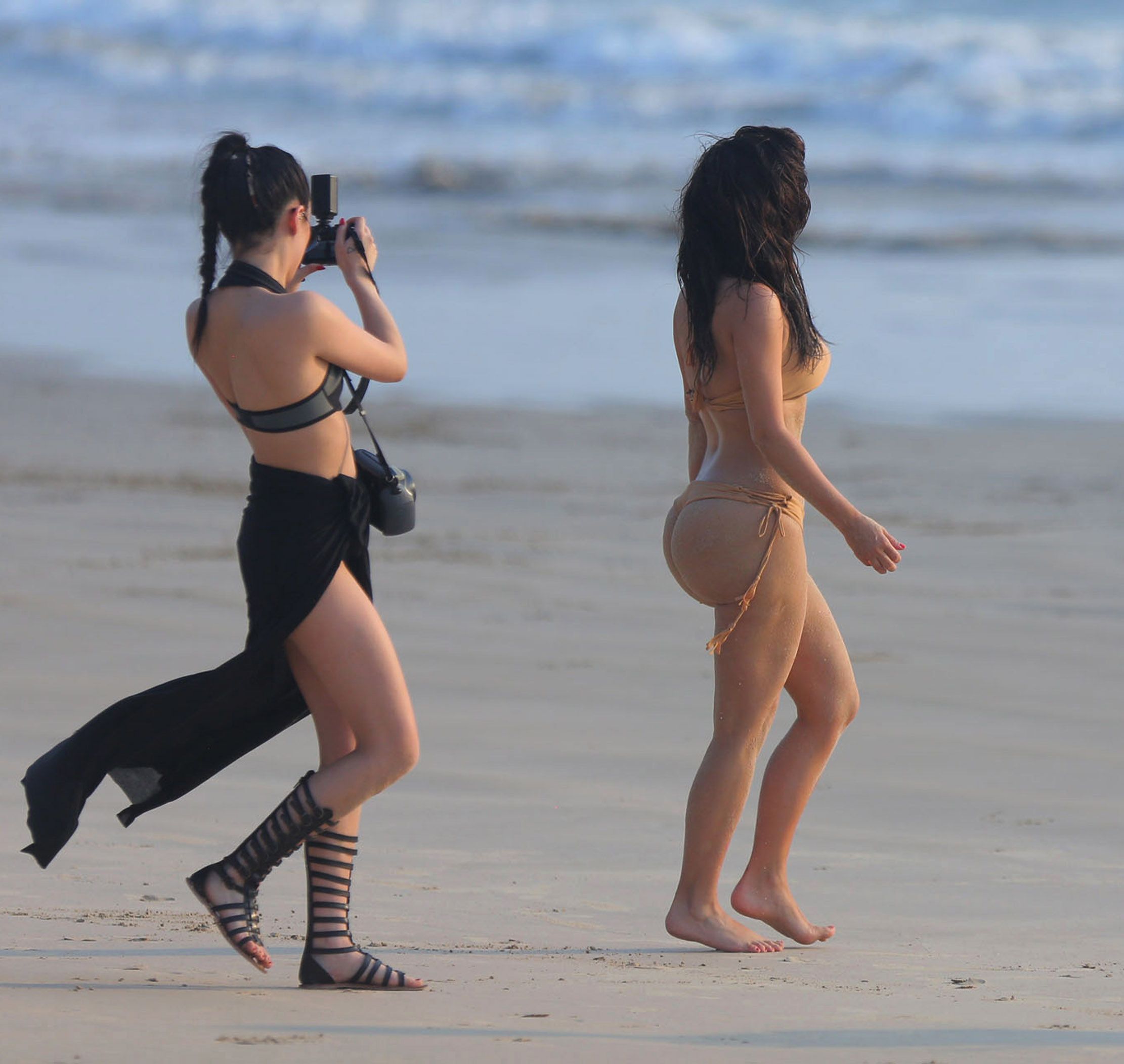 kim-kardashian-assthai2